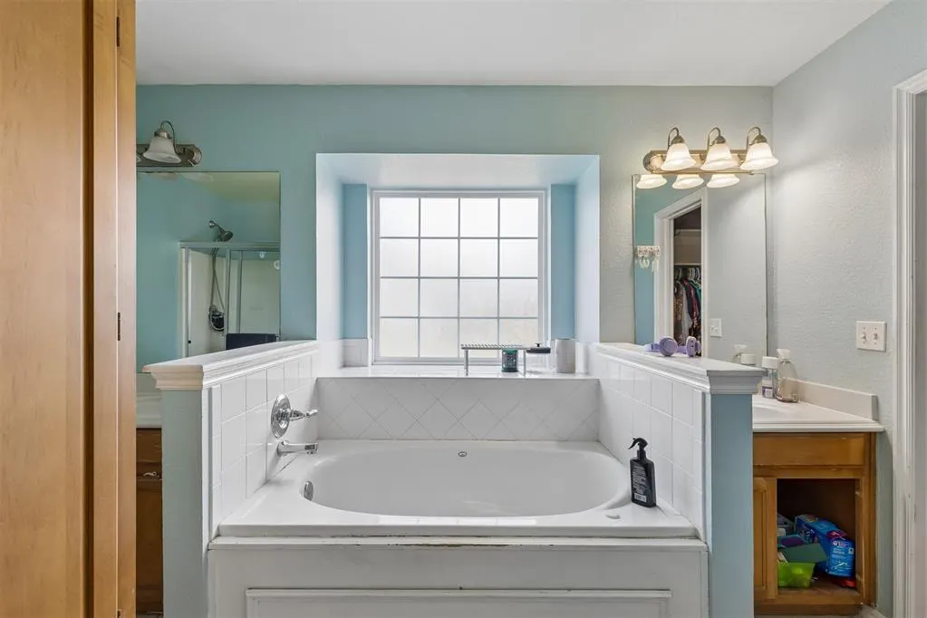 Photo 21 — 15900 Vicki Drive, Oklahoma City, OK 73170