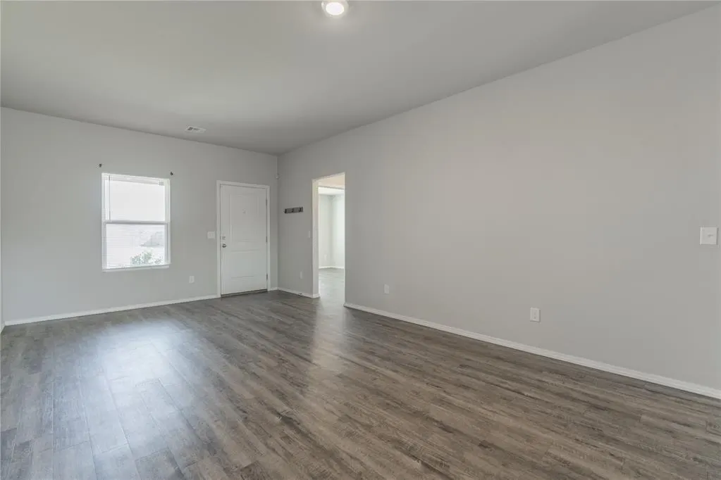 Photo 7 — 526 SE 3rd Terrace, Newcastle, OK 73065
