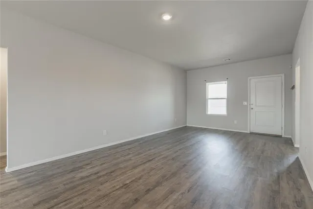 Photo 8 — 526 SE 3rd Terrace, Newcastle, OK 73065