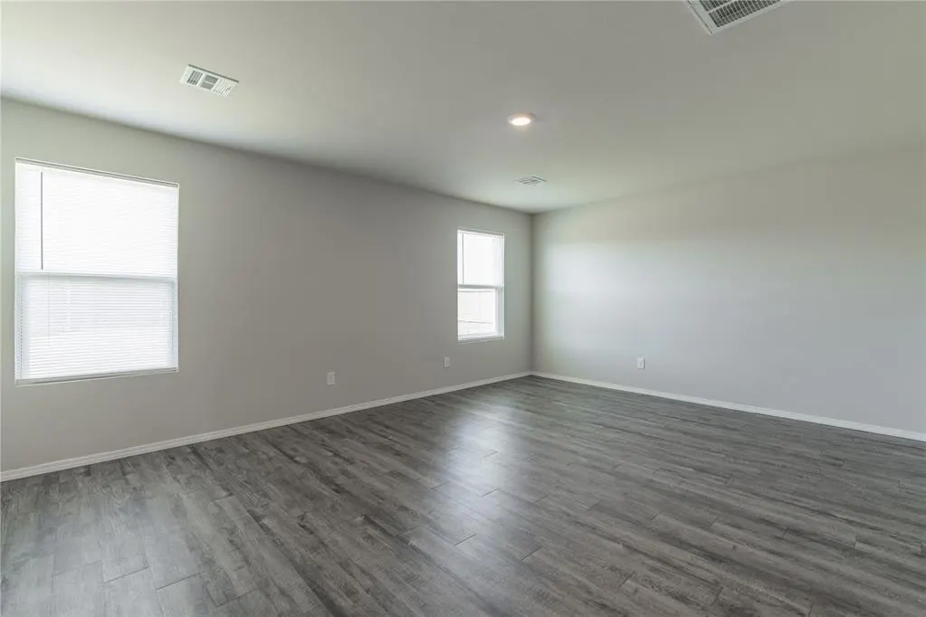 Photo 13 — 526 SE 3rd Terrace, Newcastle, OK 73065