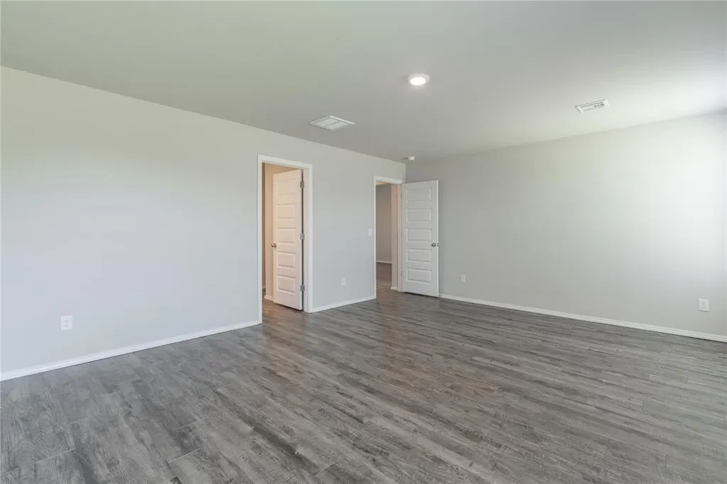 Photo 15 — 526 SE 3rd Terrace, Newcastle, OK 73065