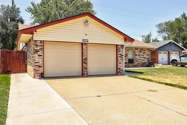 Photo 3 — 5013 Union Circle, Oklahoma City, OK 73135