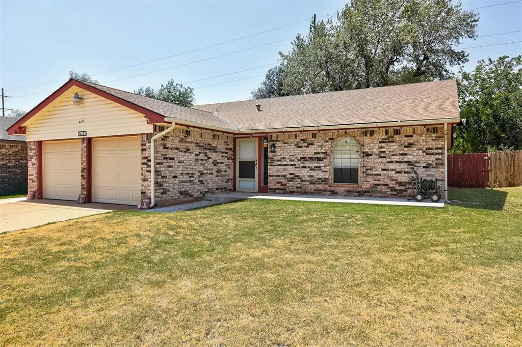 Photo 4 — 5013 Union Circle, Oklahoma City, OK 73135