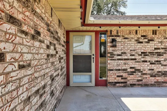 Photo 5 — 5013 Union Circle, Oklahoma City, OK 73135