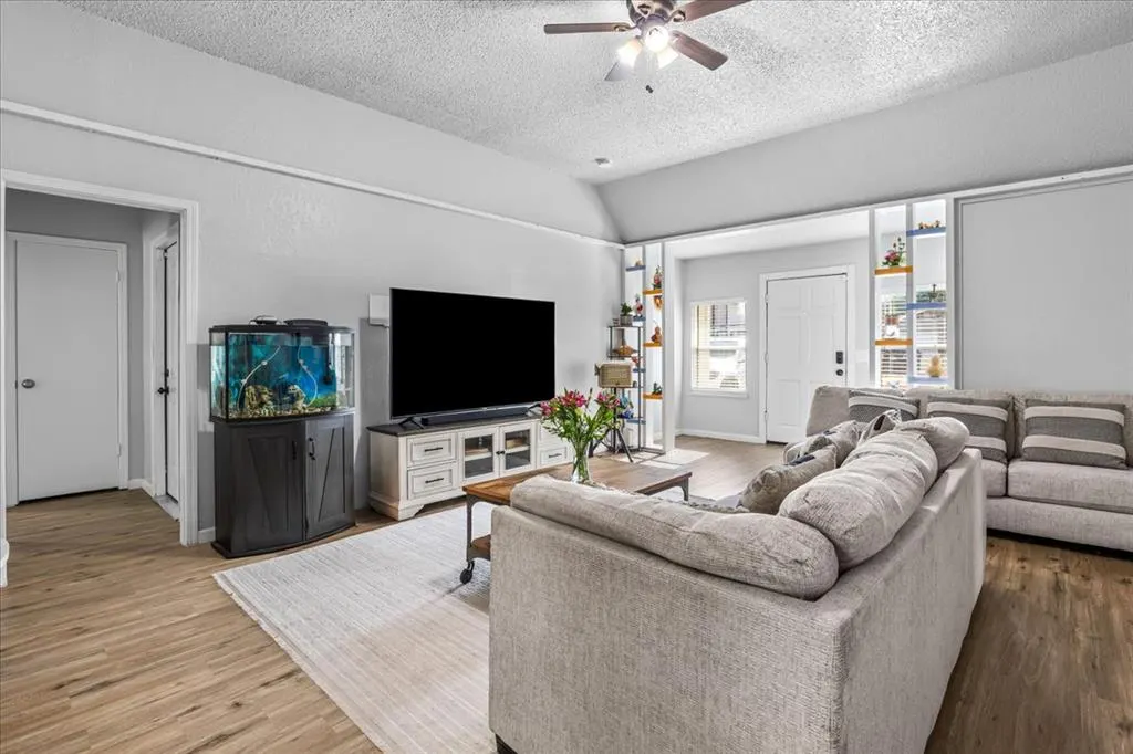 Photo 9 — 8712 N McMillan Avenue, Oklahoma City, OK 73132