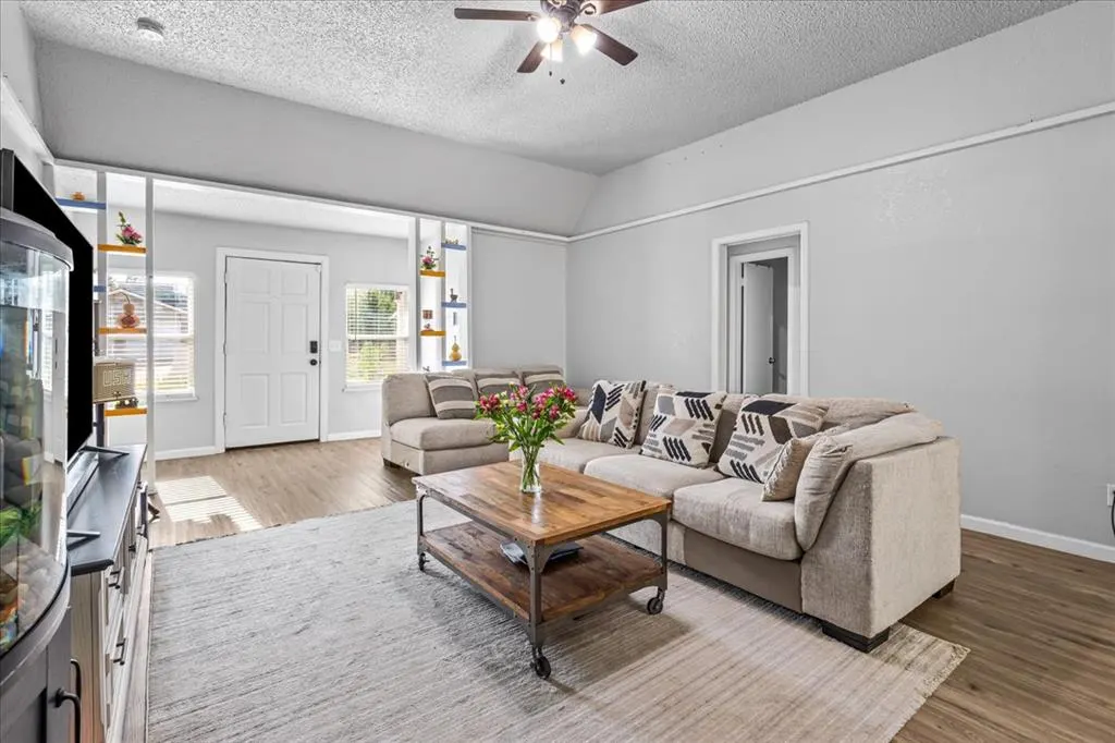 Photo 10 — 8712 N McMillan Avenue, Oklahoma City, OK 73132