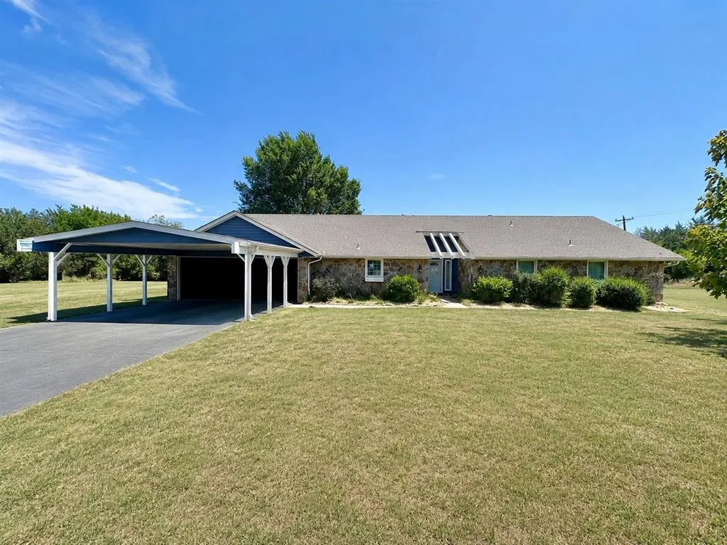 Front exterior — 1 Oakridge Drive, Shawnee, OK 74804