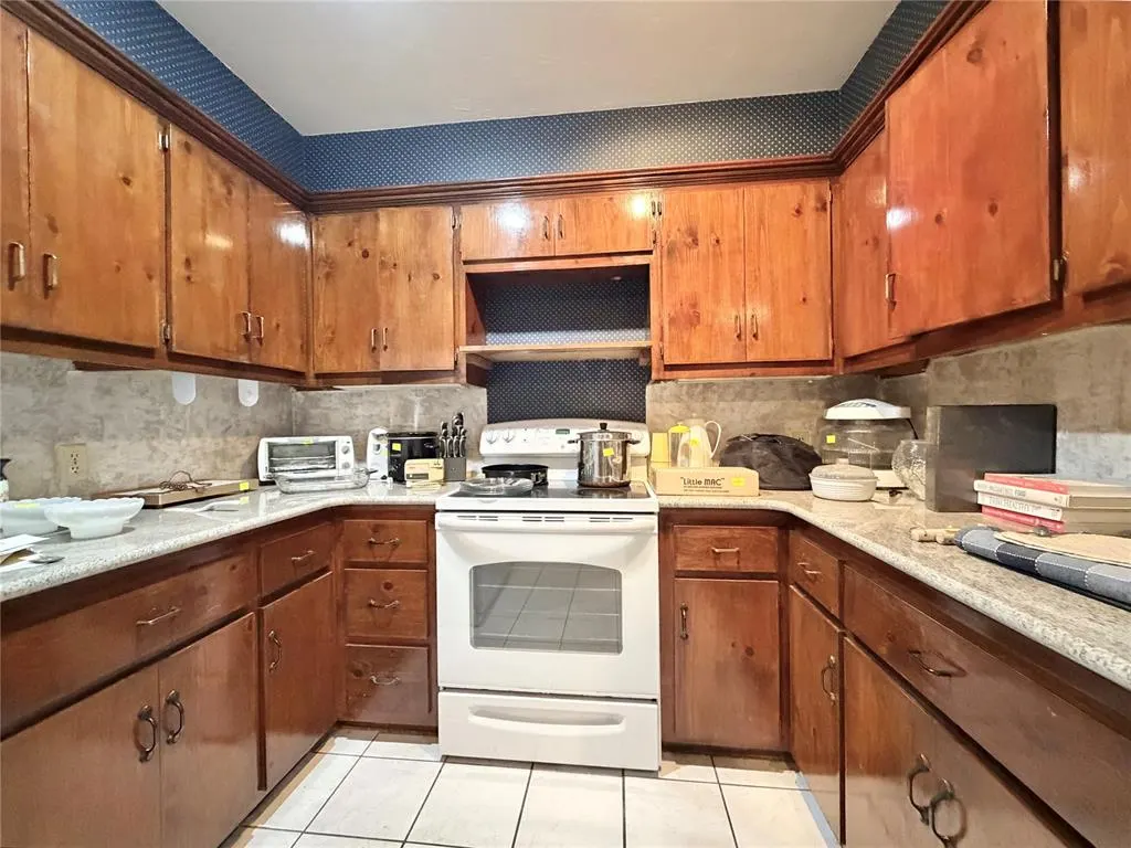 Photo 10 — 1 Oakridge Drive, Shawnee, OK 74804