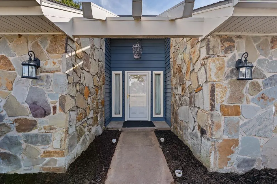Photo 3 — 1 Oakridge Drive, Shawnee, OK 74804