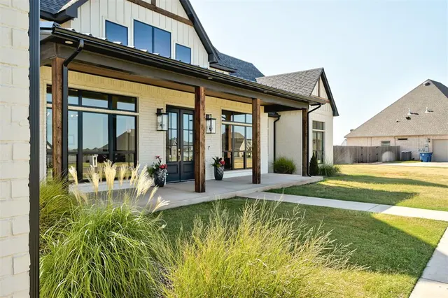 Photo 2 — 1034 Acclivis Way, Newcastle, OK 73065