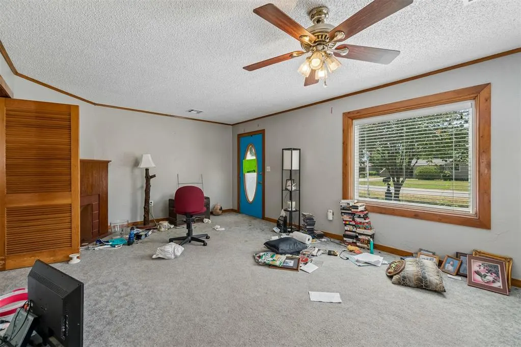 Photo 3 — 17 E 11th Street, Edmond, OK 73034