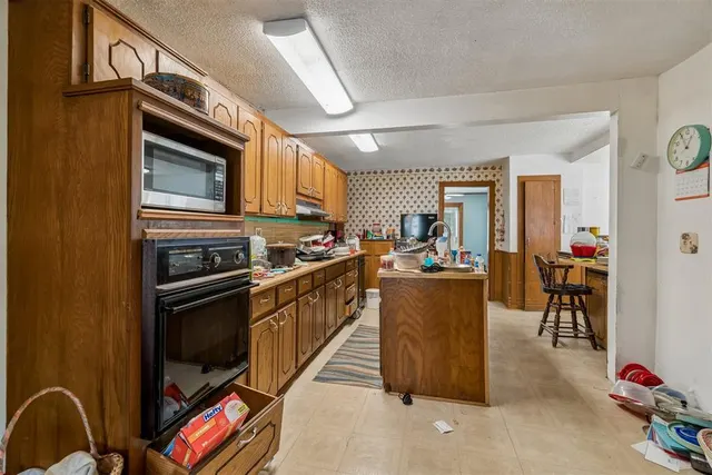 Photo 8 — 17 E 11th Street, Edmond, OK 73034