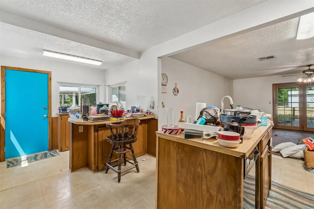 Photo 9 — 17 E 11th Street, Edmond, OK 73034