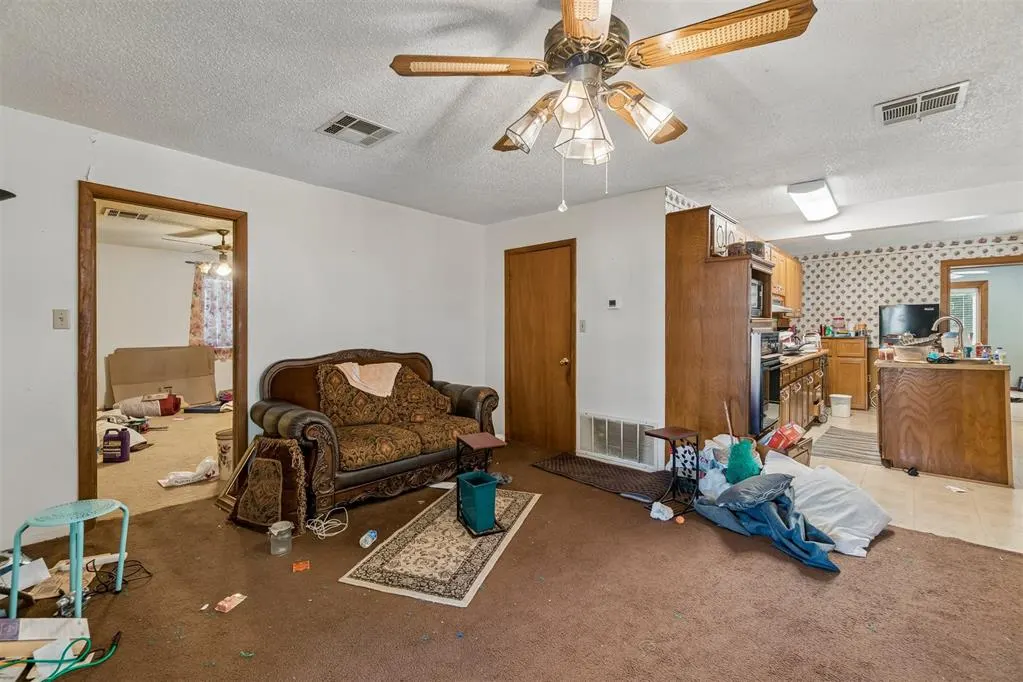 Photo 12 — 17 E 11th Street, Edmond, OK 73034