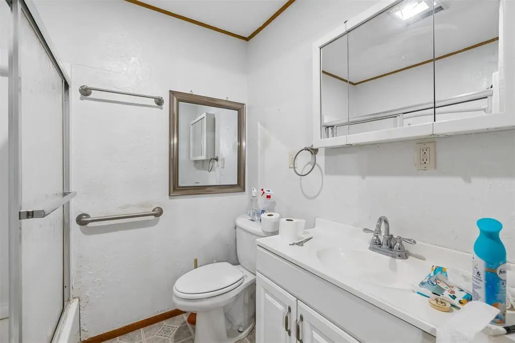Photo 21 — 17 E 11th Street, Edmond, OK 73034
