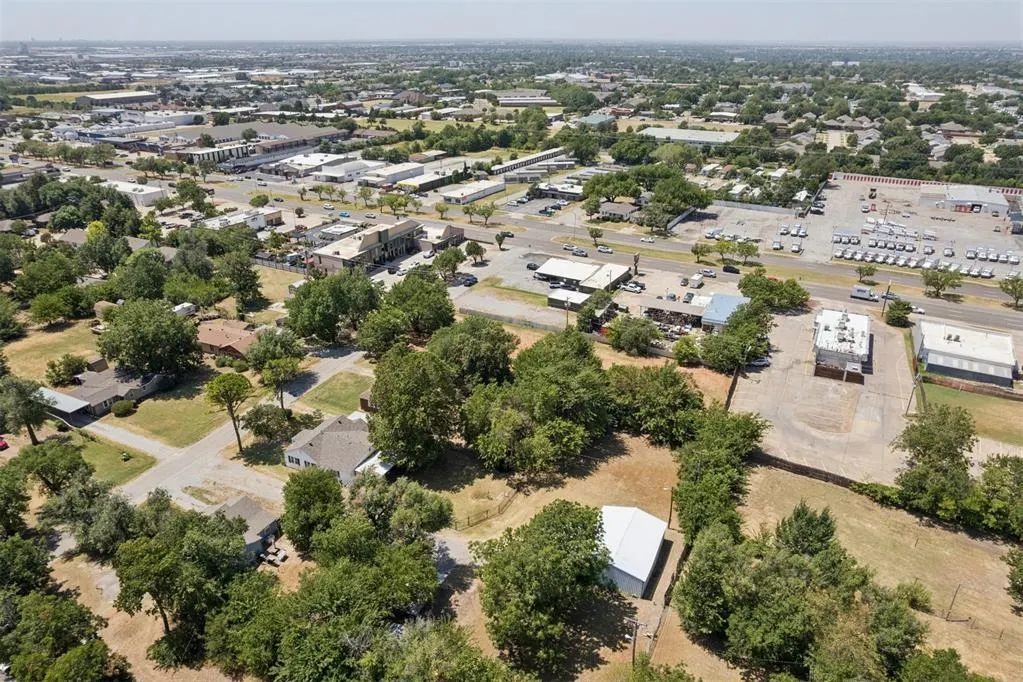 Photo 33 — 17 E 11th Street, Edmond, OK 73034