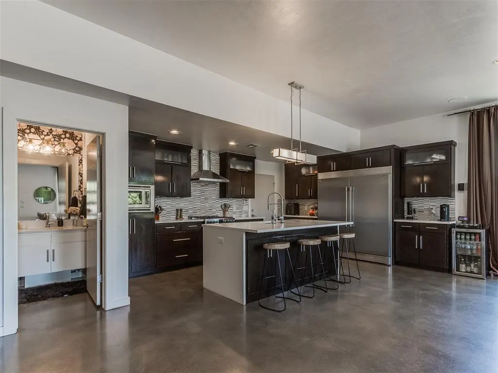 Photo 12 — 1604 NW 10th Street, Oklahoma City, OK 73106