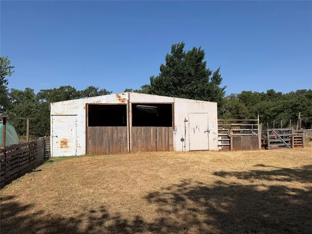 Photo 6 — 1128 County Street 2978 Street, Blanchard, OK 73010