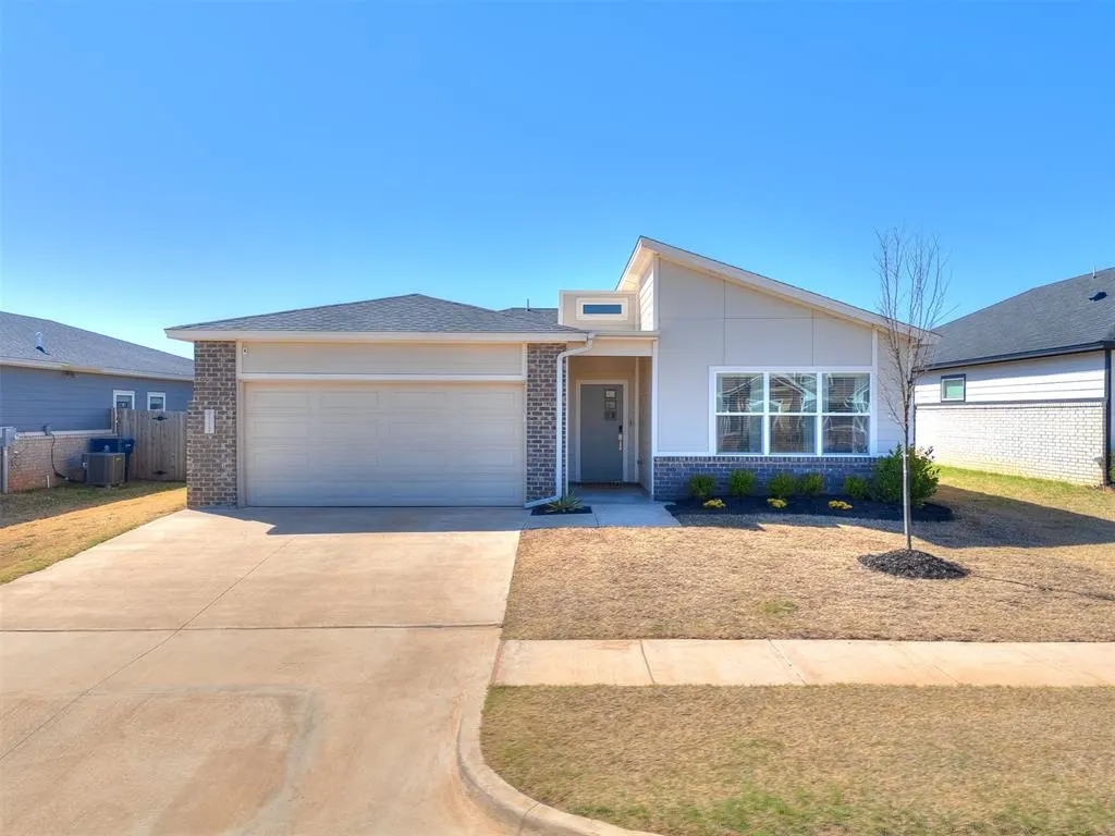 Photo 2 — 8112 NW 153rd Street, Edmond, OK 73013