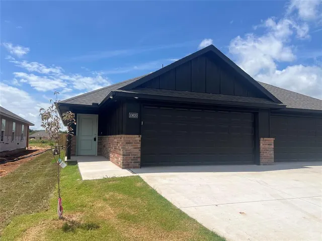 Photo 2 — 10620 SW 17th Terrace, Yukon, OK 73099