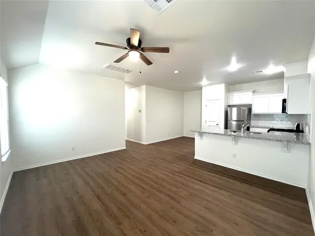 Photo 3 — 10620 SW 17th Terrace, Yukon, OK 73099