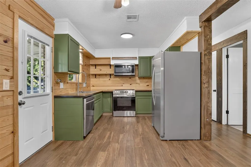 Photo 2 — 117 Olympic Drive, Oklahoma City, OK 73160