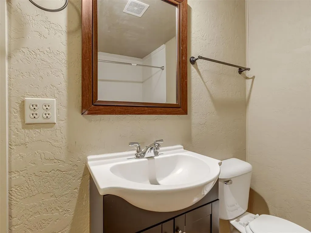 Photo 18 — 704 N Madison Avenue, Blanchard, OK 73010