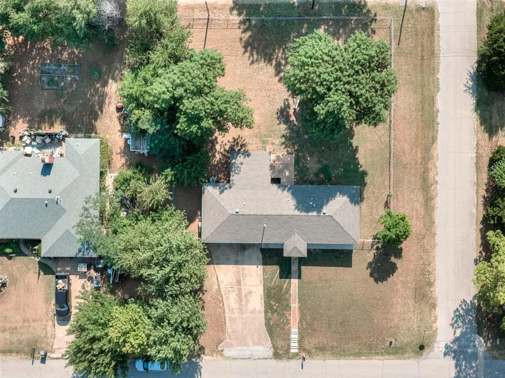 Photo 39 — 704 N Madison Avenue, Blanchard, OK 73010