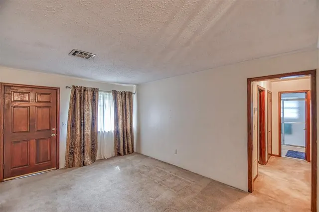 Photo 4 — 1135 Elmhurst Street, Moore, OK 73160