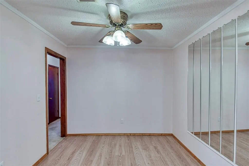 Photo 5 — 1135 Elmhurst Street, Moore, OK 73160