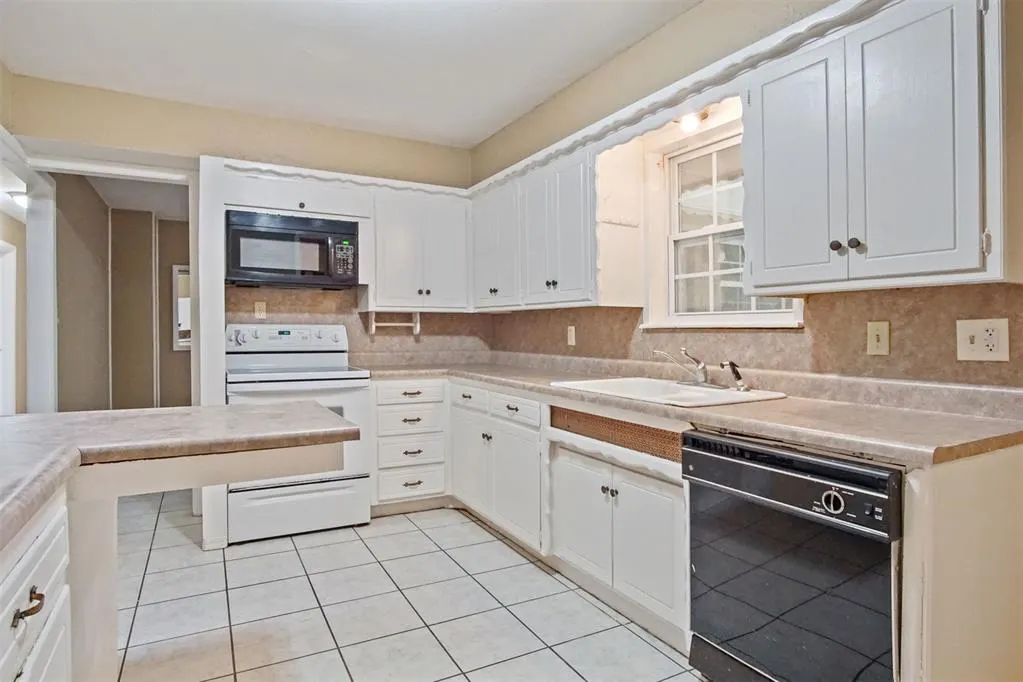 Photo 9 — 813 Mark Drive, Del City, OK 73115