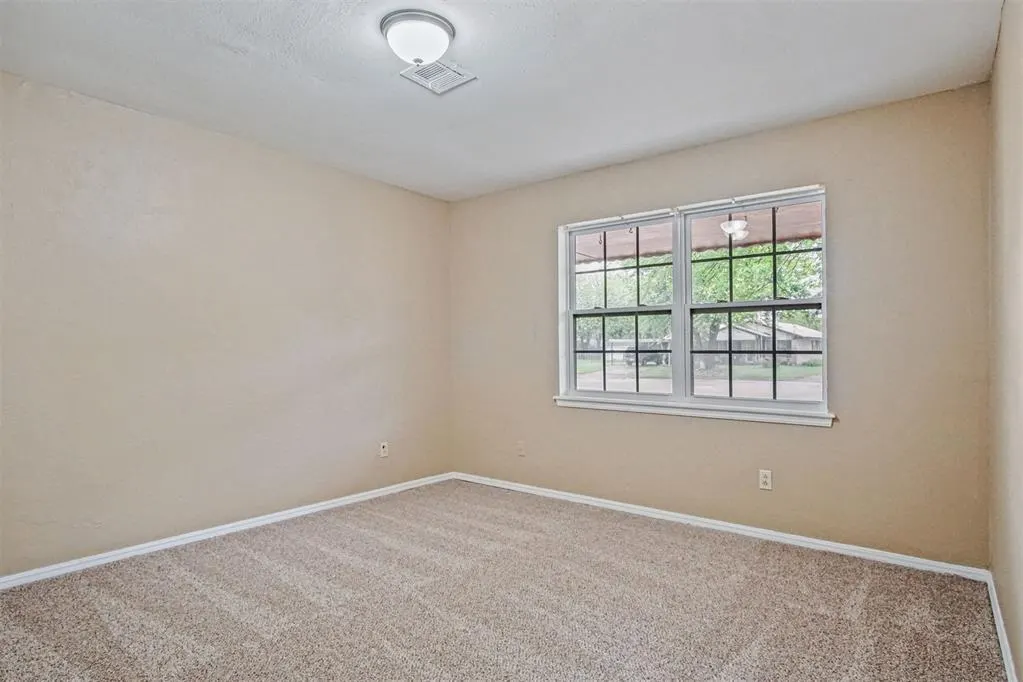 Photo 11 — 813 Mark Drive, Del City, OK 73115