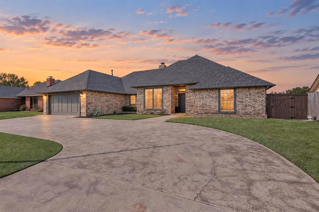 Photo 3 — 713 SW 112th Street, Oklahoma City, OK 73170