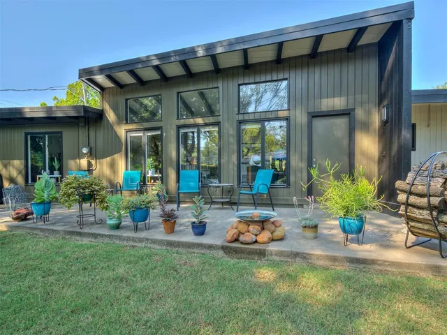 Photo 2 — 801 Carey Drive, Norman, OK 73069