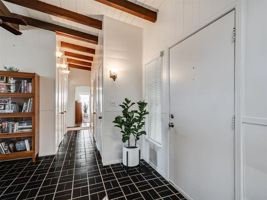 Photo 7 — 801 Carey Drive, Norman, OK 73069