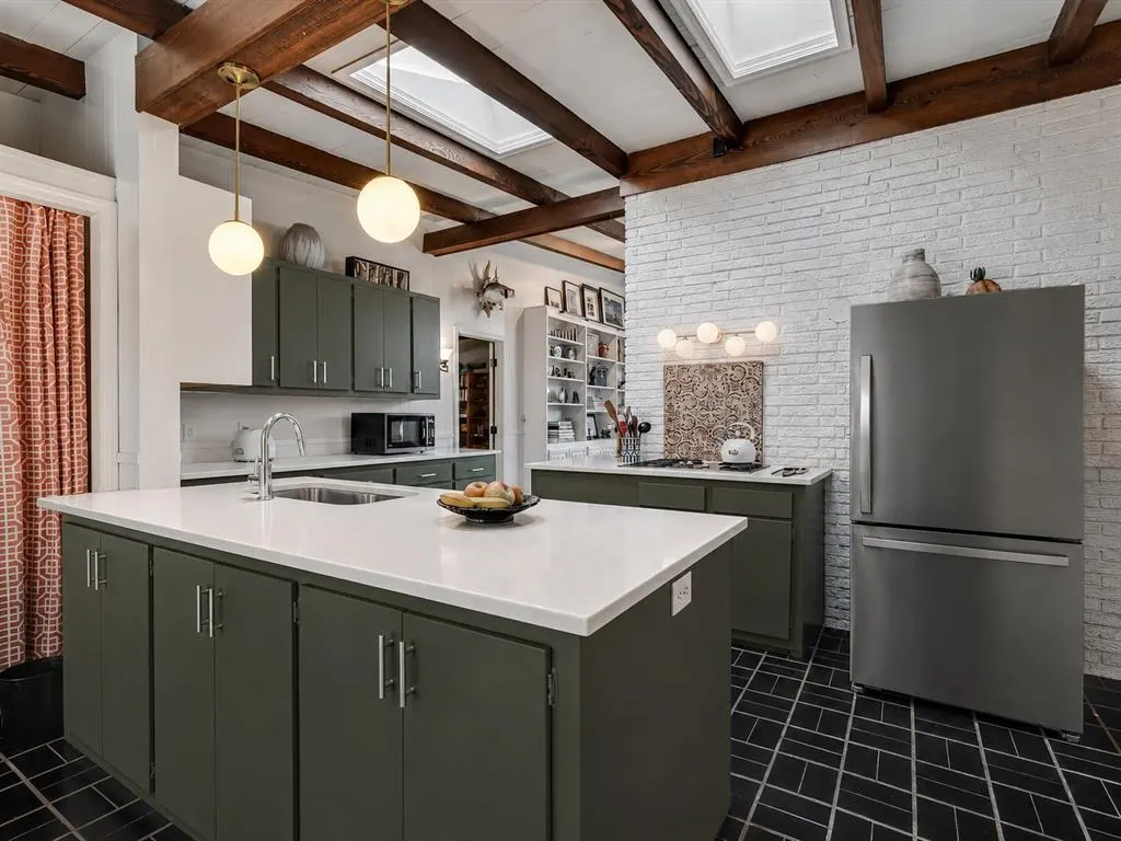 Photo 6 — 801 Carey Drive, Norman, OK 73069