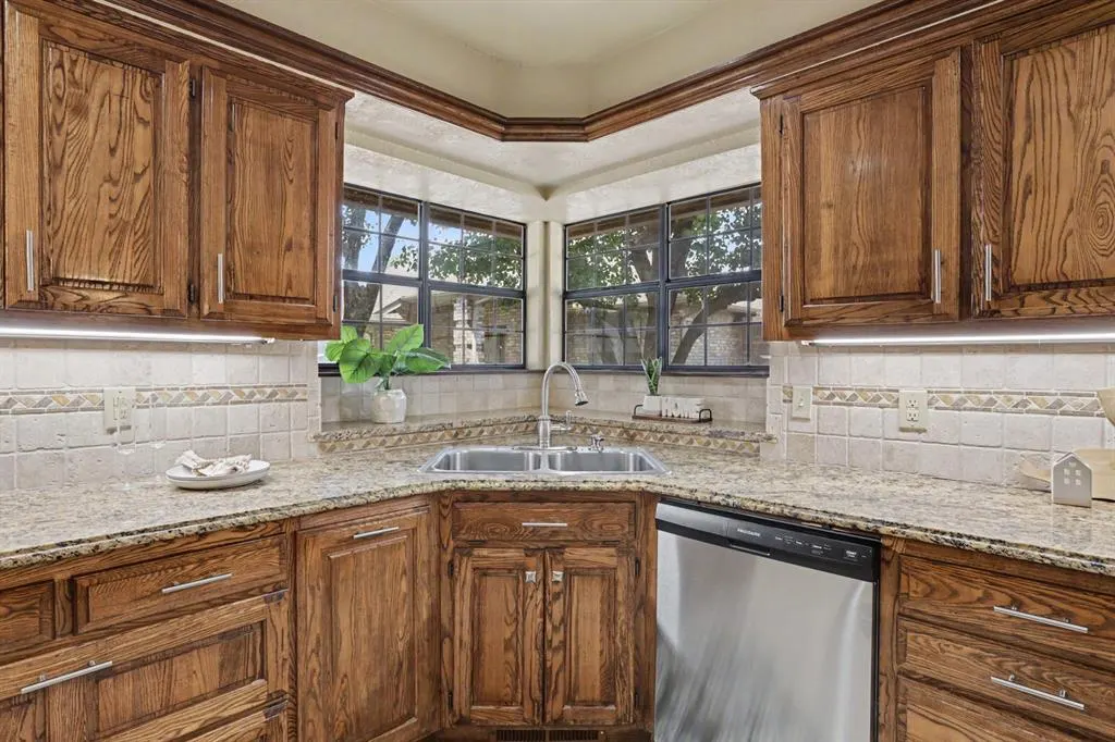 Photo 9 — 1301 SW 107th Place, Oklahoma City, OK 73170
