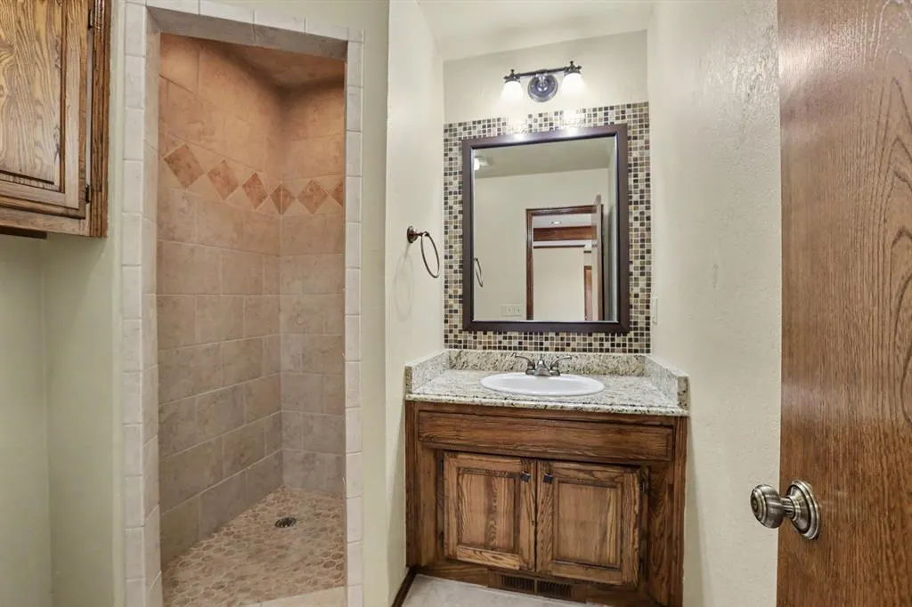 Photo 23 — 1301 SW 107th Place, Oklahoma City, OK 73170