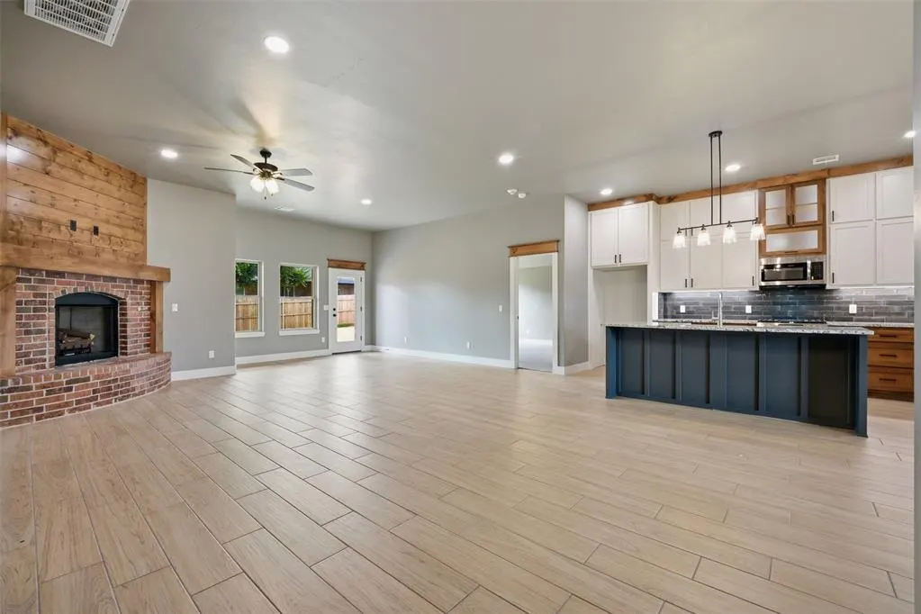 Photo 5 — 11528 NW 103rd Street, Yukon, OK 73099
