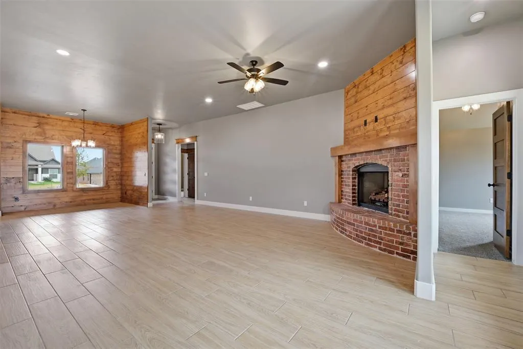 Photo 11 — 11528 NW 103rd Street, Yukon, OK 73099