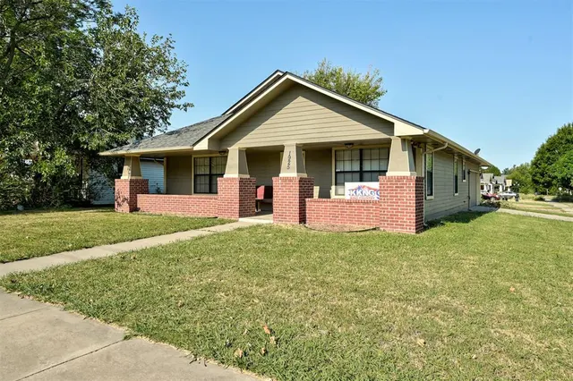 Photo 2 — 1925 N McKinley Avenue, Oklahoma City, OK 73106