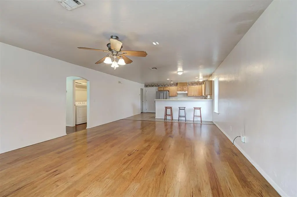 Photo 5 — 1925 N McKinley Avenue, Oklahoma City, OK 73106