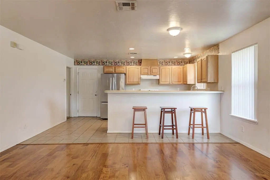 Photo 8 — 1925 N McKinley Avenue, Oklahoma City, OK 73106