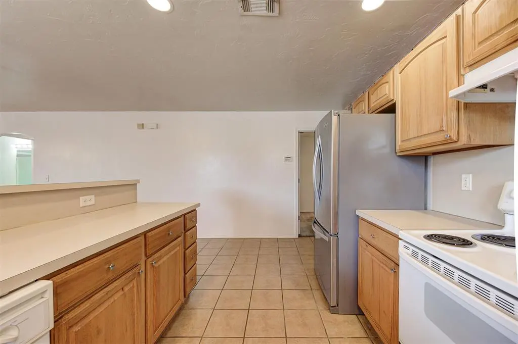 Photo 16 — 1925 N McKinley Avenue, Oklahoma City, OK 73106