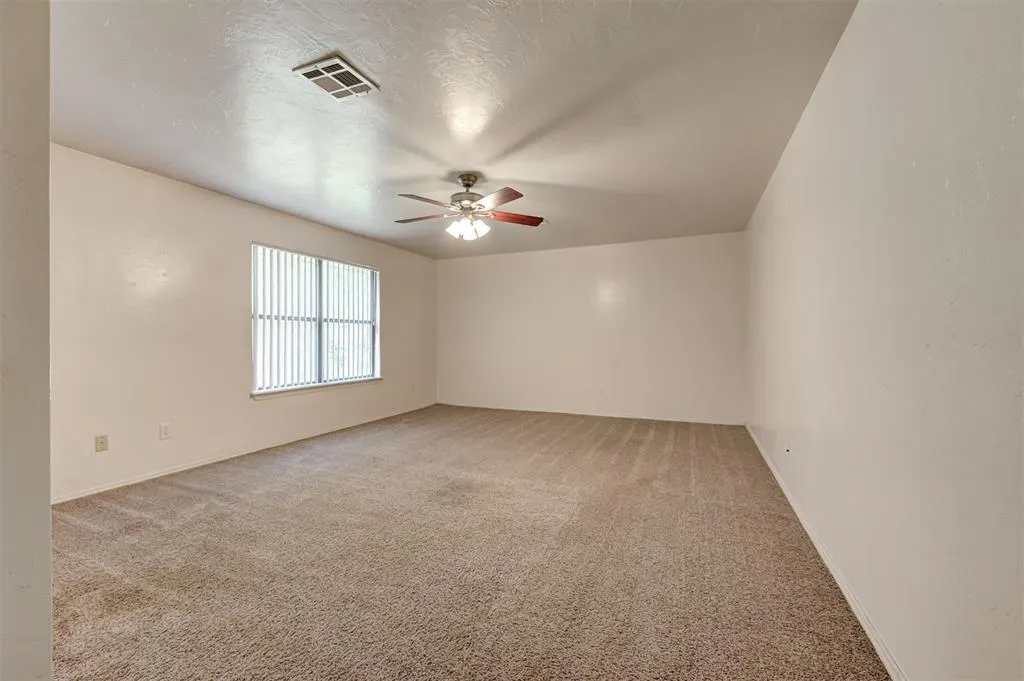 Photo 17 — 1925 N McKinley Avenue, Oklahoma City, OK 73106