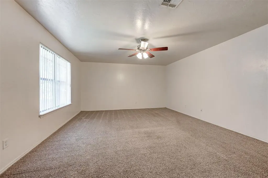 Photo 18 — 1925 N McKinley Avenue, Oklahoma City, OK 73106