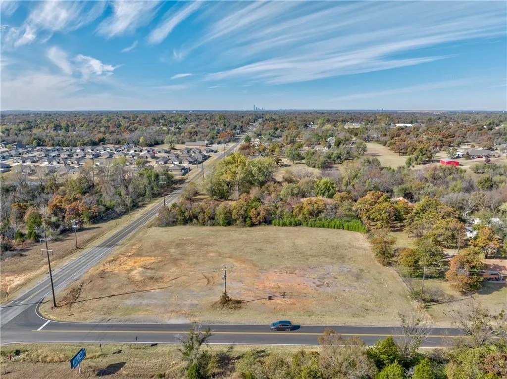 Photo 2 — 10955 NE 10th Street, Oklahoma City, OK 73130