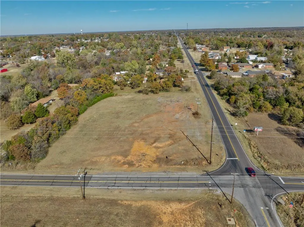 Photo 3 — 10955 NE 10th Street, Oklahoma City, OK 73130
