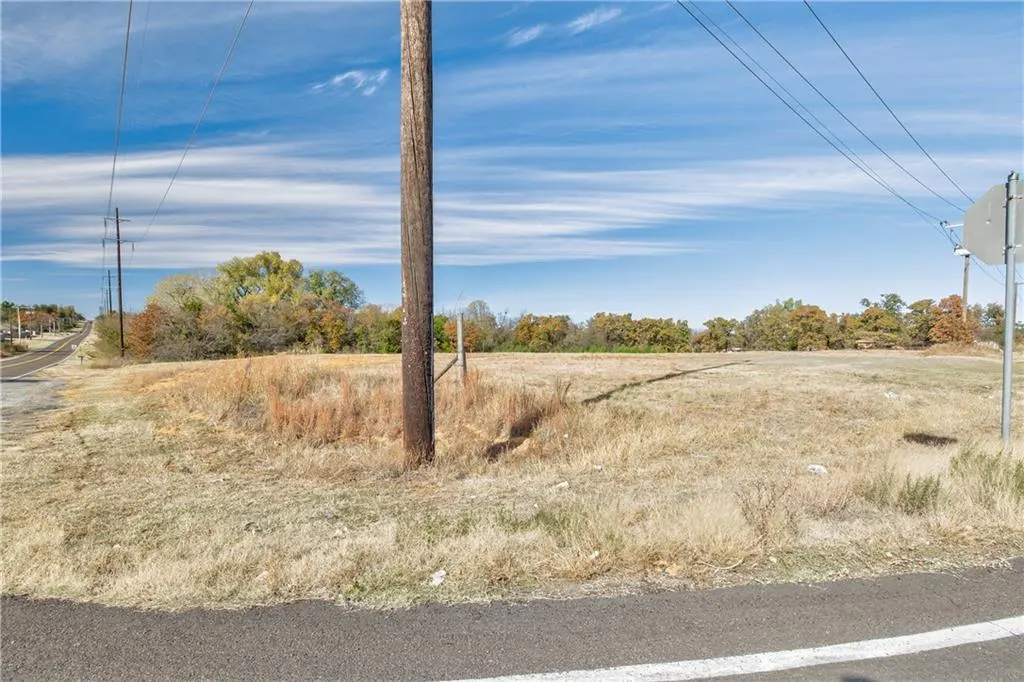 Photo 17 — 10955 NE 10th Street, Oklahoma City, OK 73130