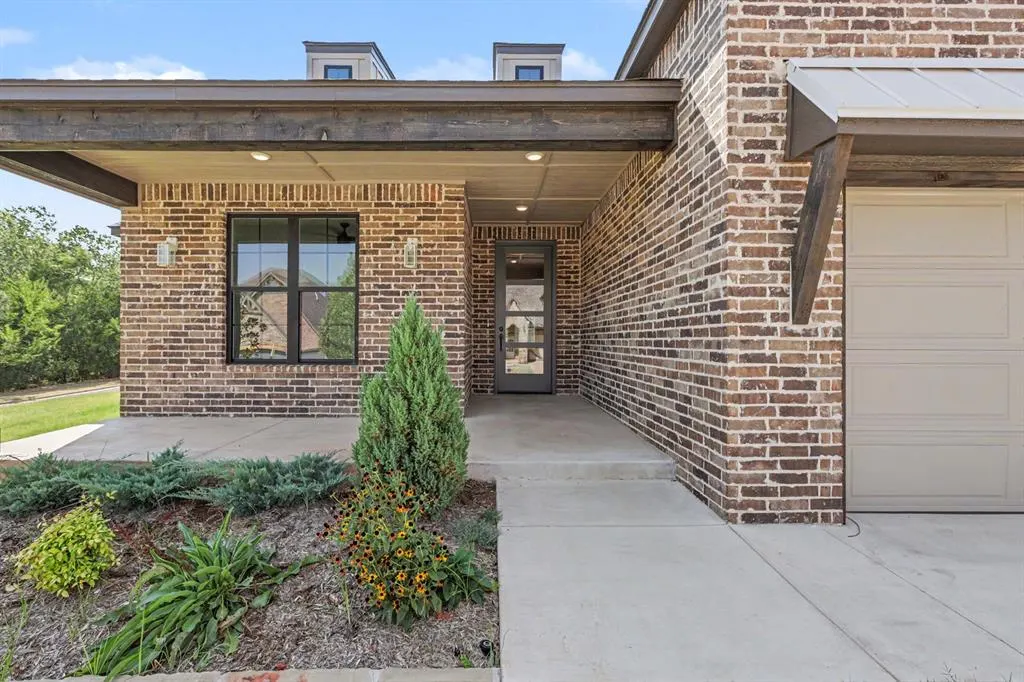 Photo 3 — 19640 Stratmore Way, Edmond, OK 73012